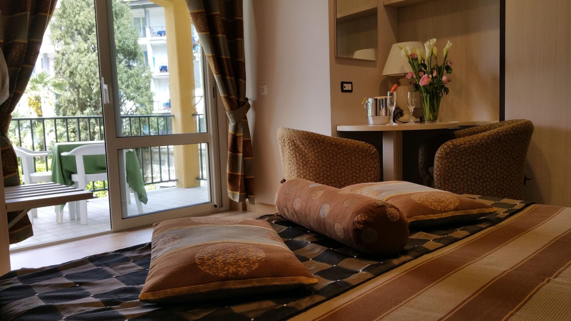 Hotel Flora Stresa Dış mekan fotoğraf
