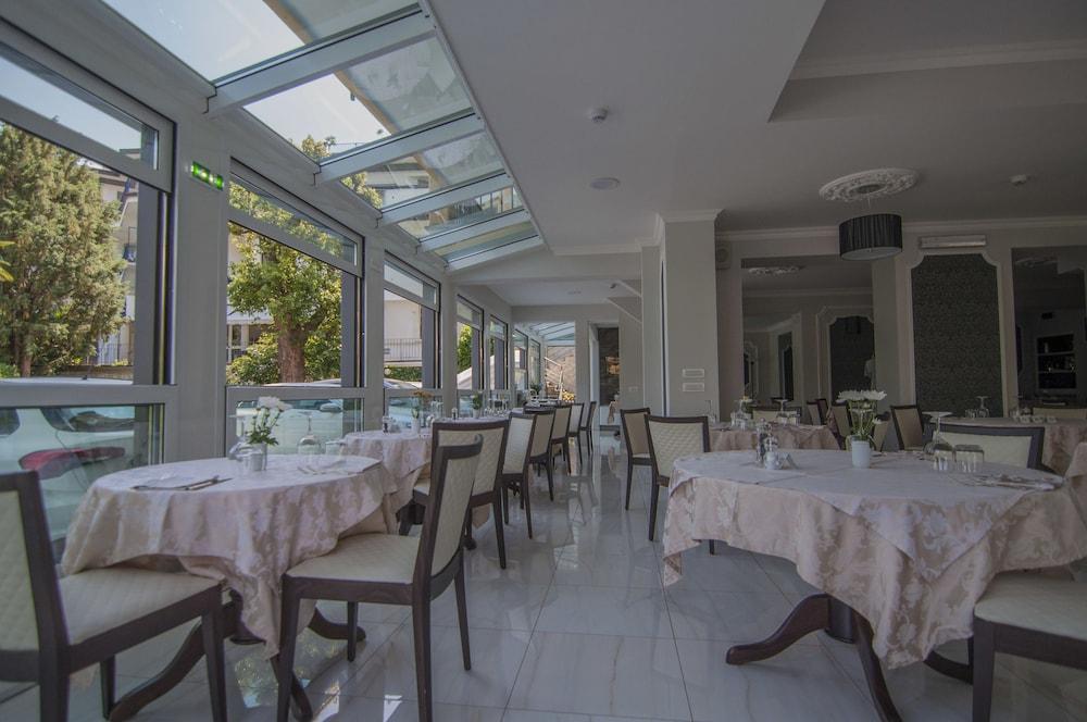 Hotel Flora Stresa Dış mekan fotoğraf