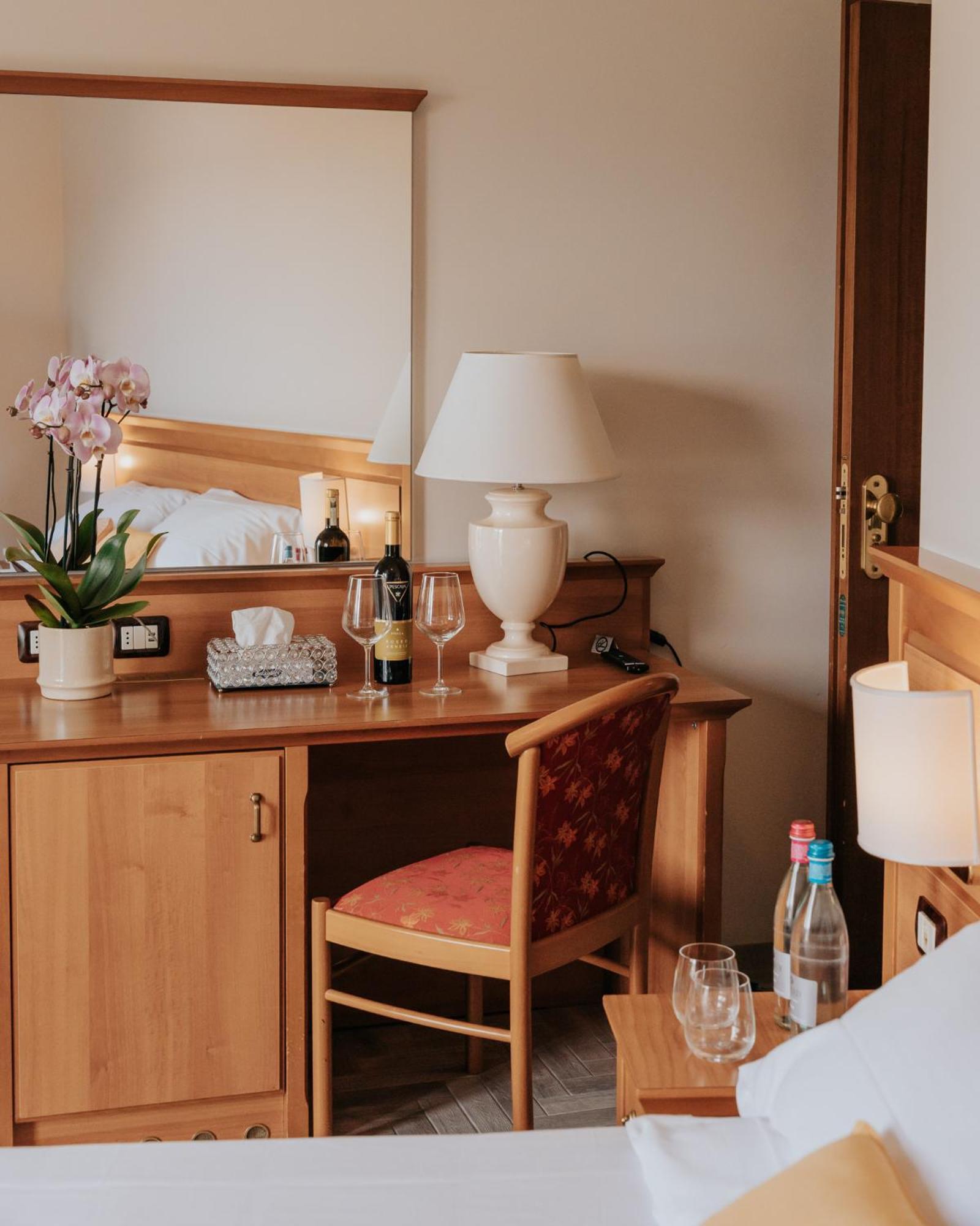Hotel Flora Stresa Dış mekan fotoğraf