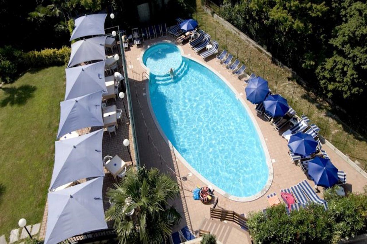 Hotel Flora Stresa Dış mekan fotoğraf