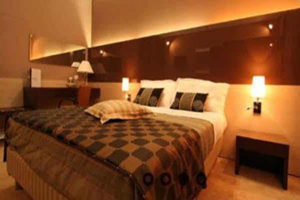 Hotel Flora Stresa Dış mekan fotoğraf